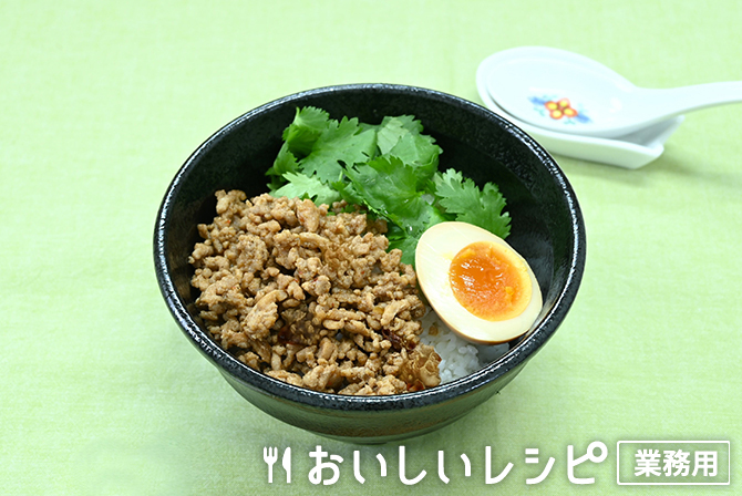 /麻辣そぼろ丼