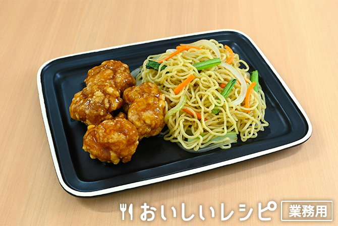 /アメリカンチャイニーズプレート（オレンジチキン＆炒麺）